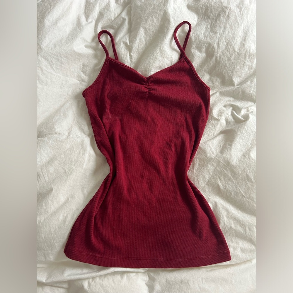 maroon tank🍒🍒